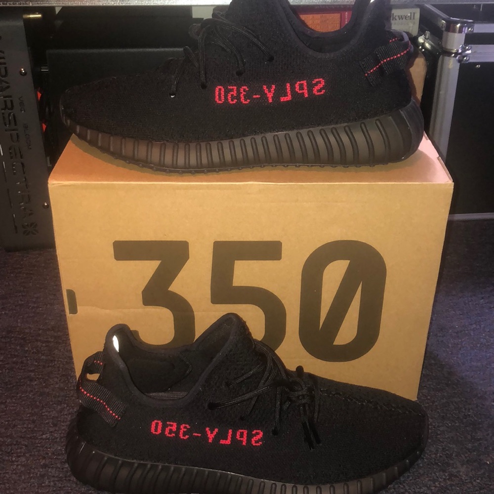 “Bred” yeezy 350 2017(Vintage)